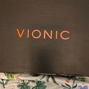 Vionic women’s wedges